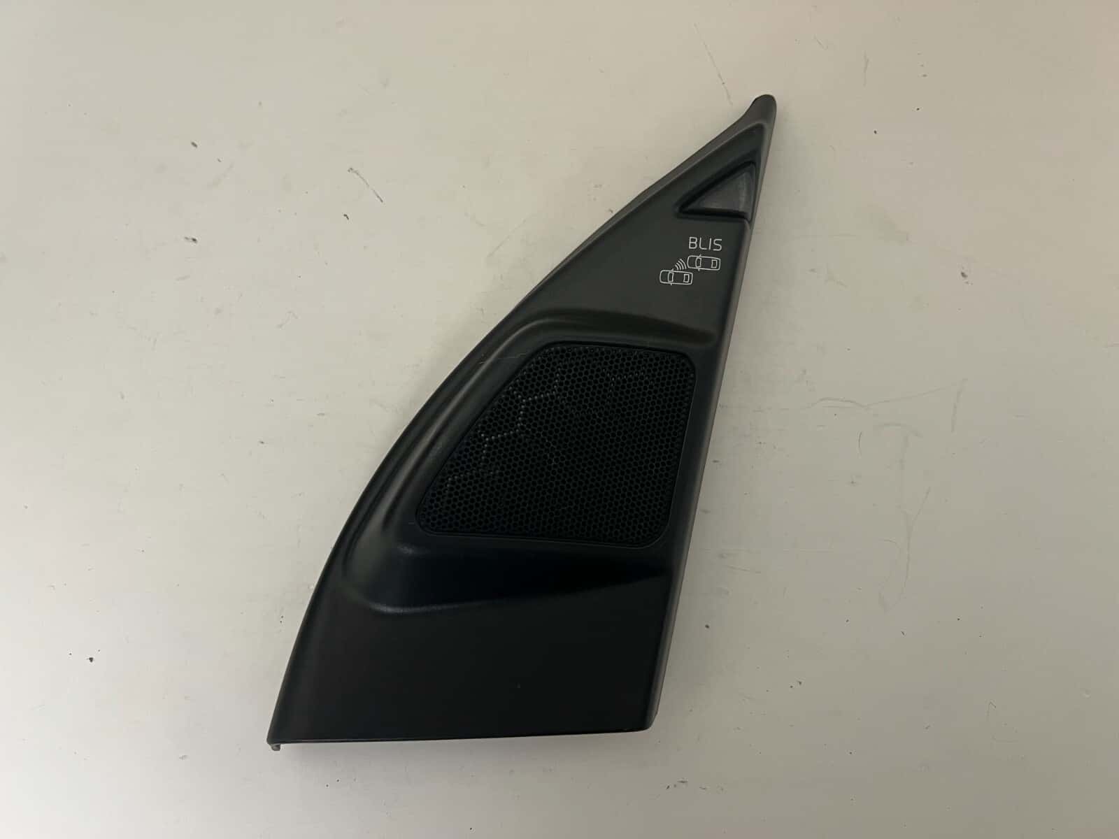 2006 Volvo XC90 OEM Right BLIS Tweeter Speaker Mirror Trim Cover Warning Lamp