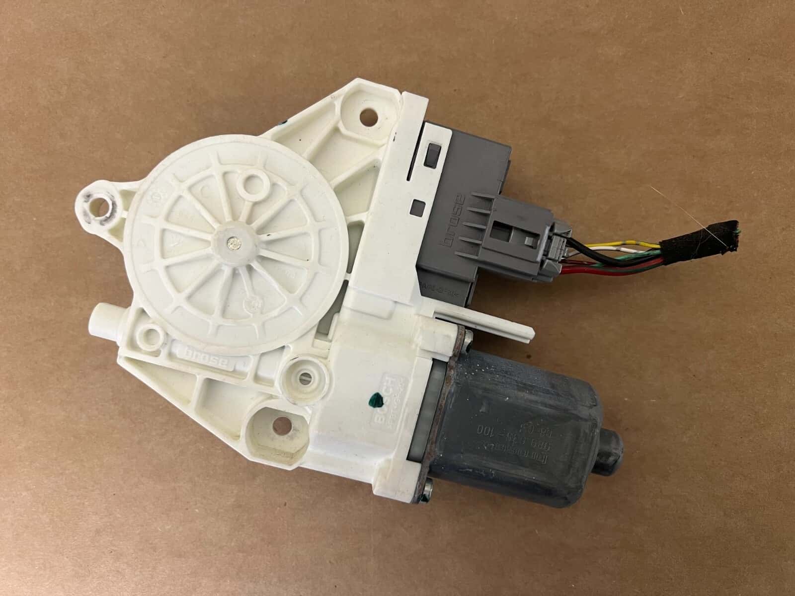 2006-2012 MITSUBISHI ECLIPSE left side driver door window regulator motor
