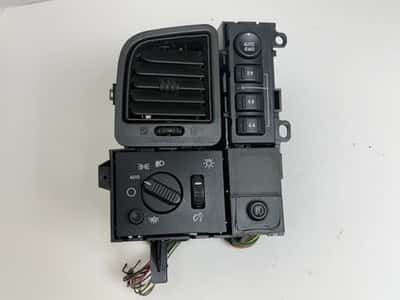 1999-2007 Chevy GMC GMT800 OEM Left Dash Vent Headlight 4WD Switch 15784732