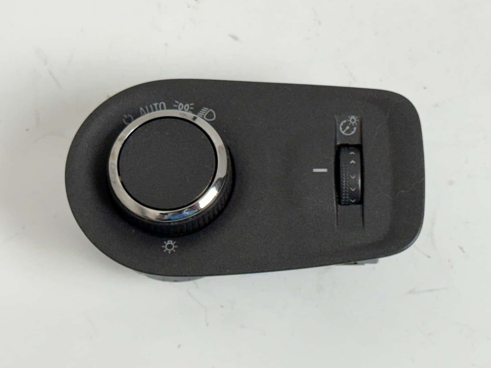 2010 - 2012 Cadillac CTS SRX  Headlight Dimmer Fog Light Control Switch 25777723
