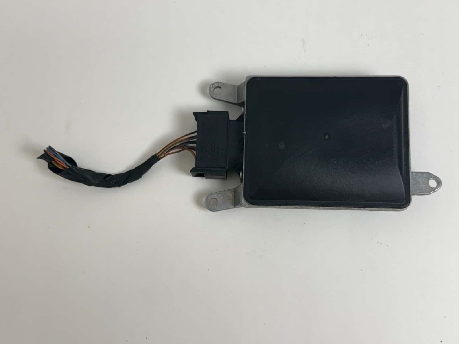 2015-2018 Audi Q3 Right Blind Spot Lane Change Radar Module 8U0907566F OEM