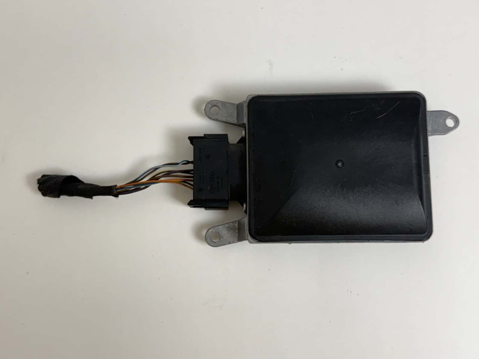 2015-2018 Audi Q3 Left Blind Spot Lane Change Radar Module 8U0907568F OEM