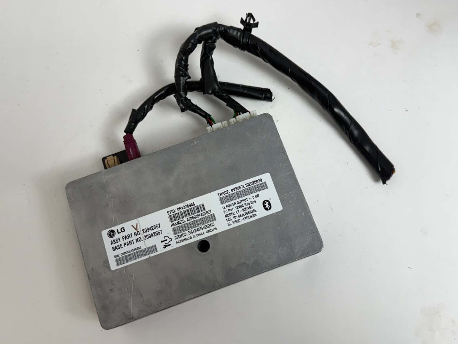 2011 Saab 9-3 OnStar Bluetooth Communication Module 20942557 OEM