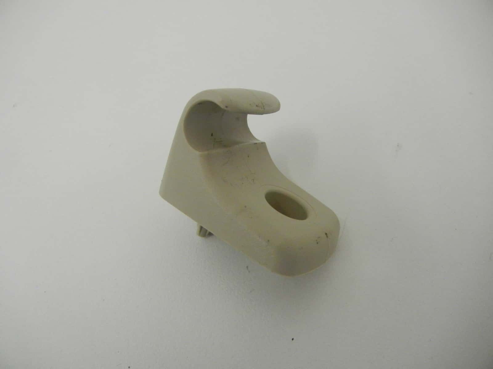 SUBARU LEGACY OUTBACK 2002 SUN VISOR CLIP 2001 2003 2004 BEIGE 92018AE01AGF
