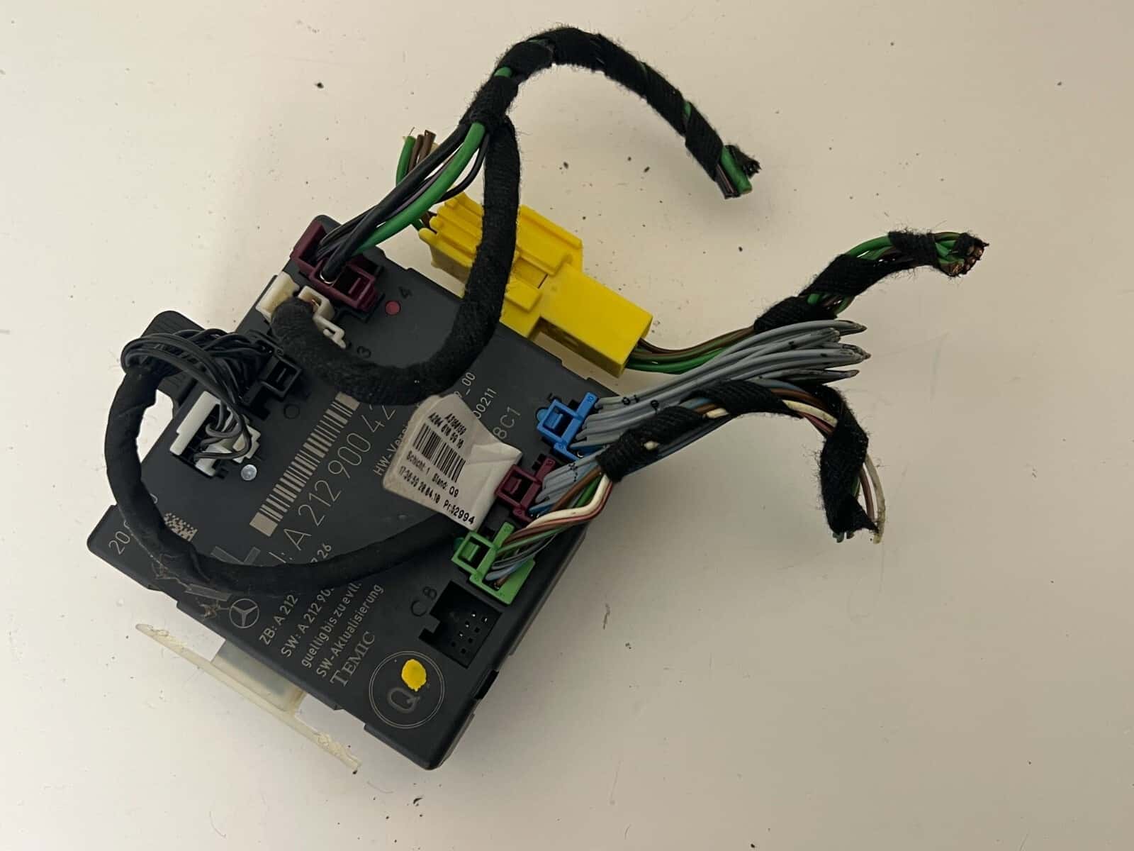 Mercedes W204 W212 C250 E400 C300 E350 Front Left Side Door Control Module 08-18
