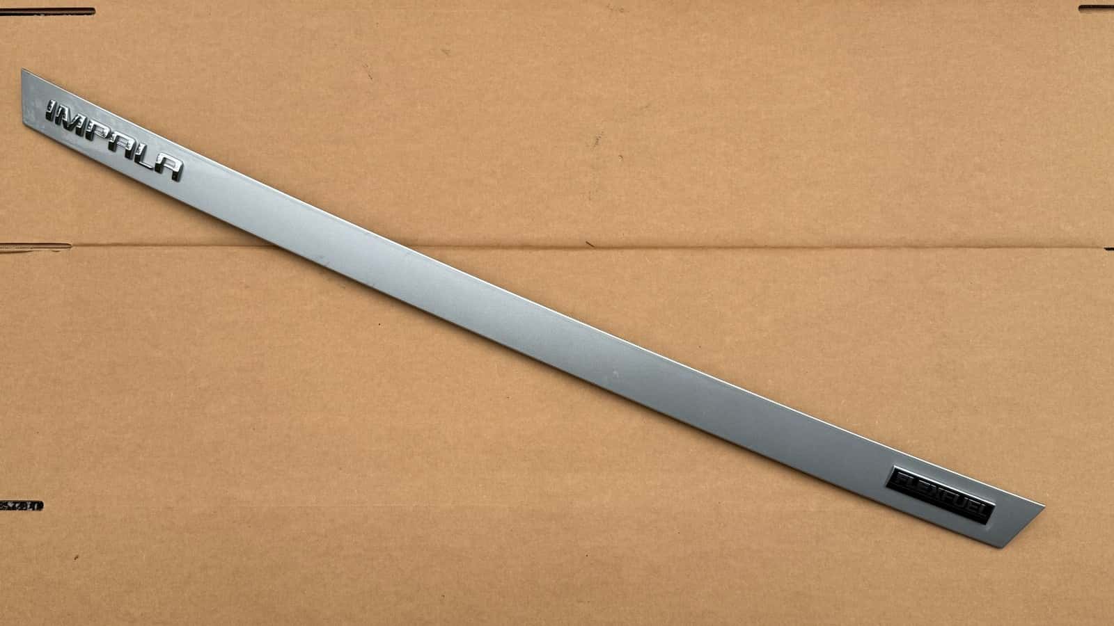 2009-2013 Chevrolet Impala Rear Trunk Lid Applique Silver FlexFuel OEM