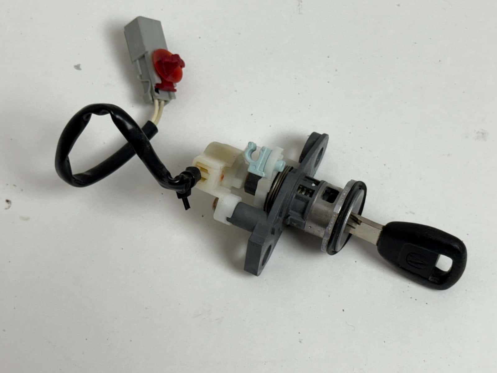 1999-2004 Acura RL 3.5L Trunk Lock Cylinder With Key 74861-SZ3-A01 OEM