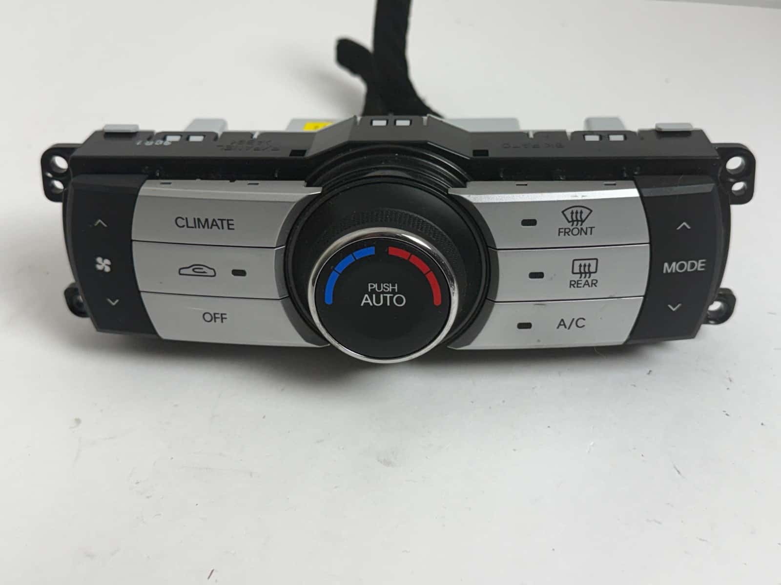 2010-2012 Hyundai Genesis Coupe A/C Heater Climate Control 97250-2M560 OEM