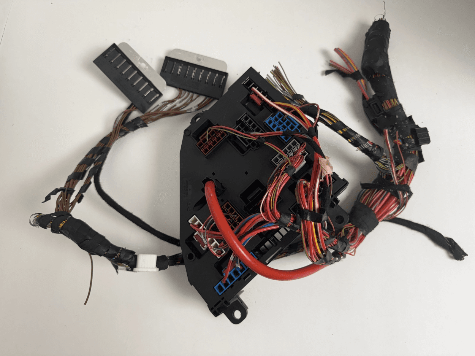 2013-2016 BMW F10 528i 535i 550i M5 OEM Rear Fuse Box 61149264923