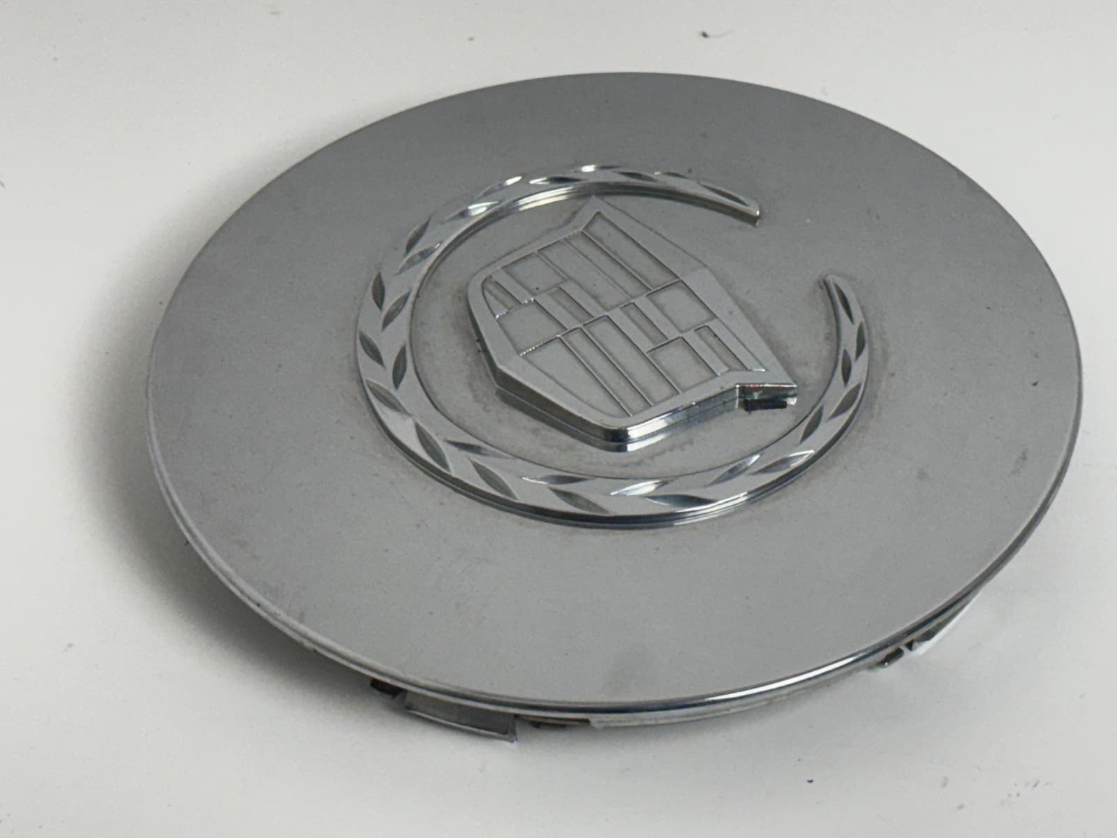 2000-2005 Cadillac DeVille DTS Chrome Wheel Center Cap OEM 9594259 9593259 - photo 2