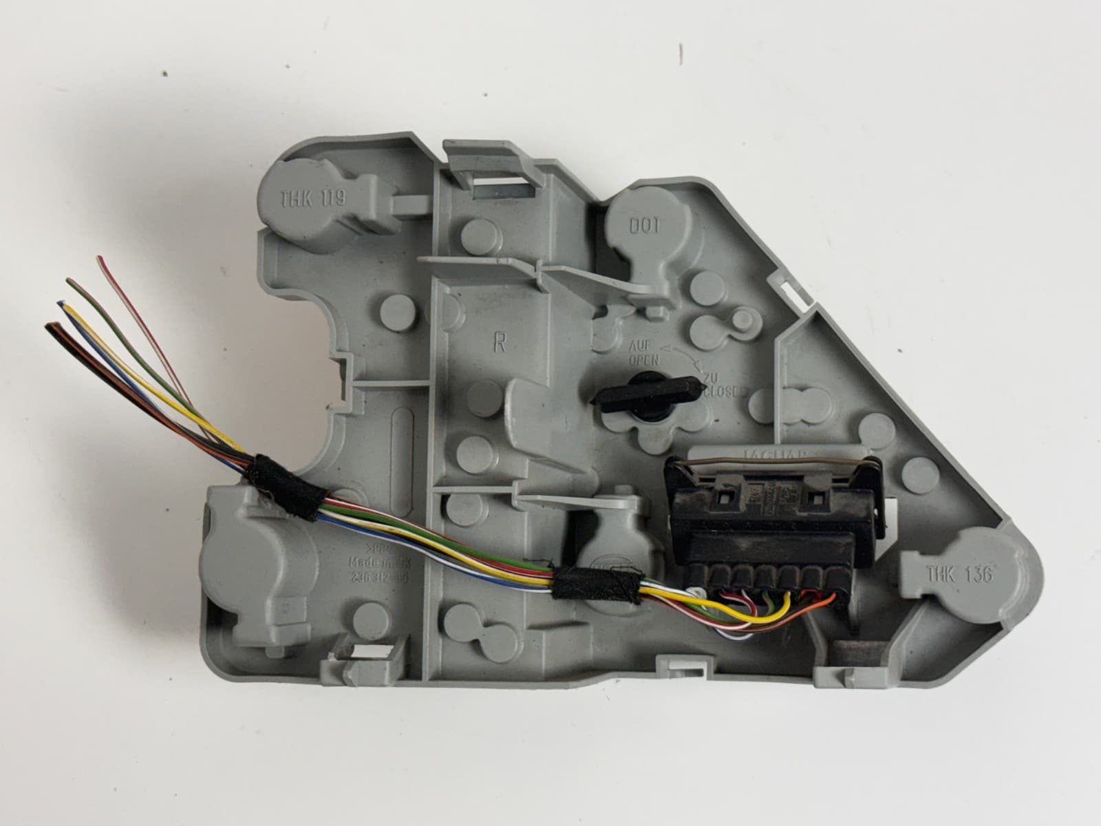 1995-2003 Jaguar XJ6 XJ8 XJR X300 X308 Right Tail Light Bulb Board LNA4902AA - photo 4
