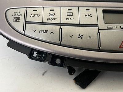 Hyundai Genesis 09-12 AC Heat Center Dash Climate Control Console Air Vents OEM