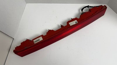2015-2019 LINCOLN MKC OEM CENTER TAILLIGHT LIFTGATE MOUNTED LED EJ7B-138433-AG