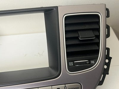 Hyundai Genesis 09-12 AC Heat Center Dash Climate Control Console Air Vents OEM