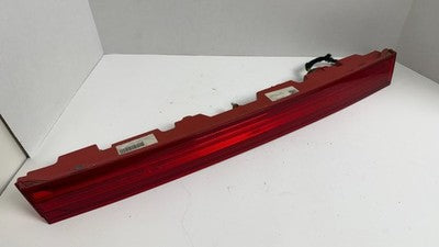 2015-2019 LINCOLN MKC OEM CENTER TAILLIGHT LIFTGATE MOUNTED LED EJ7B-138433-AG