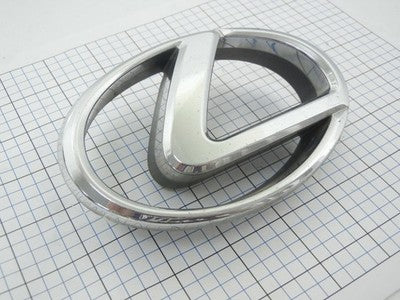 Lexus LS430 01 - 05 front grille emblem LS 430 OEM