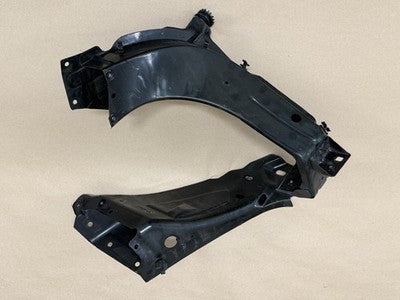 2009 - 2012 MERCEDES GL GL450 X164 FRONT LEFT SIDE HEADLIGHT SUPPORT BRACKET OEM