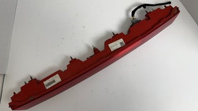2015-2019 LINCOLN MKC OEM CENTER TAILLIGHT LIFTGATE MOUNTED LED EJ7B-138433-AG