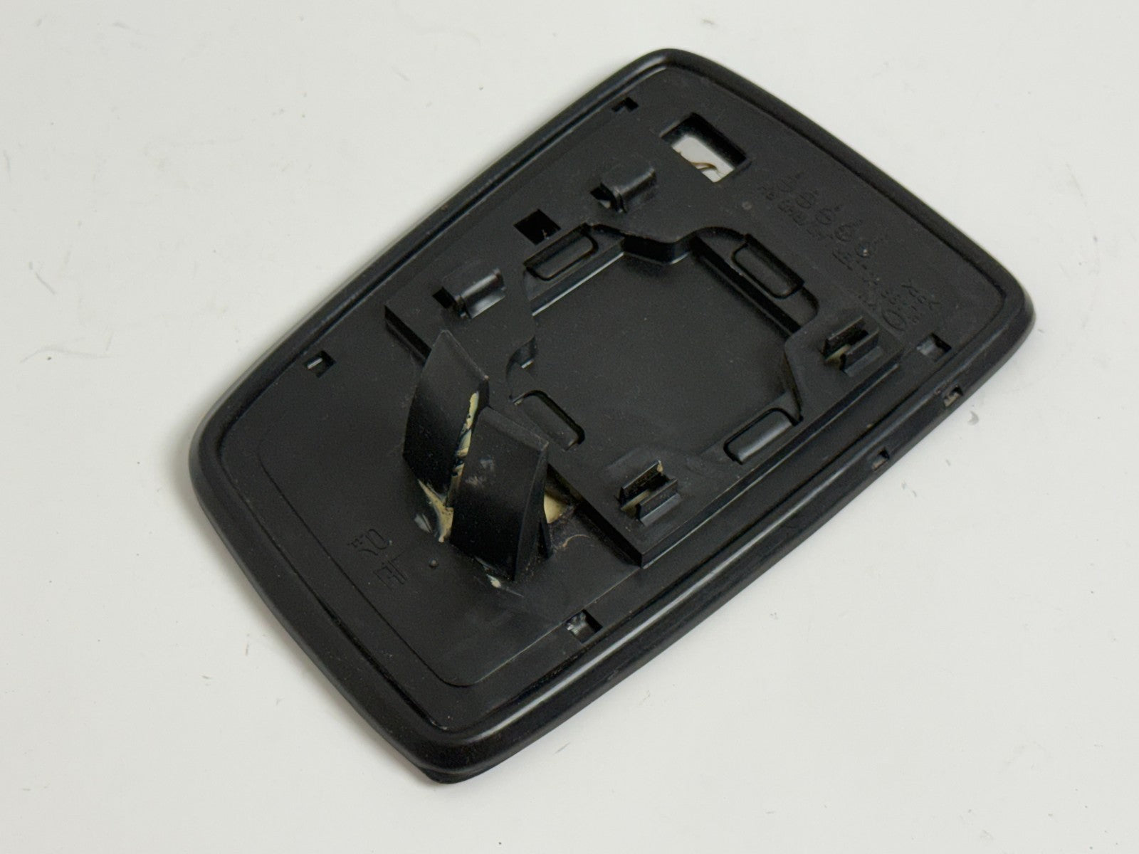2005-2008 KIA SPORTAGE OEM Right Non Heated Mirror Glass Pasenger Side RH