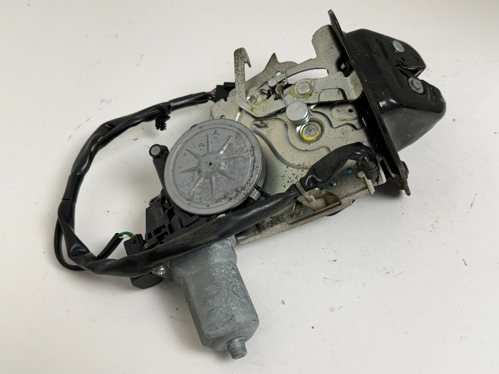 2016-2019 LINCOLN MKC REAR LIFTGATE POWER TRUNK LOCK LATCH ACTUATOR  OEM
