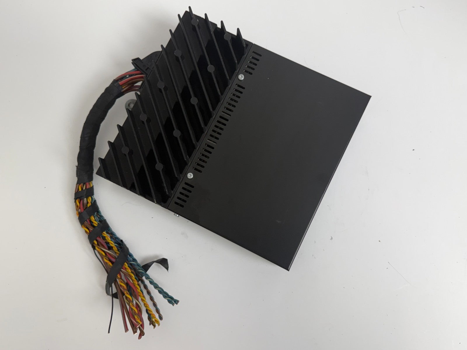 2006-2011 BMW E90 3 series OEM HiFi Audio Amplifier Amp Module Lear 65129143156