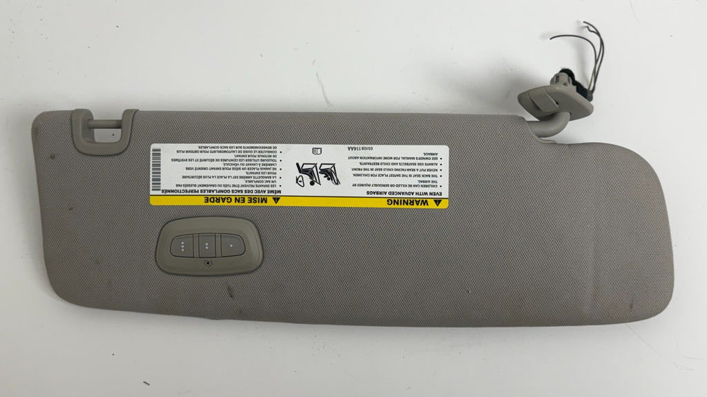 2017-2020 Chrysler Pacifica Left Driver Side Sun Visor Illuminated Gray Used