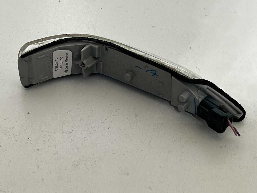 ACURA TL 2007 2008 LEFT DOOR DRIVER SIDE MIRROR SIDE MARKER TURN LIGHT