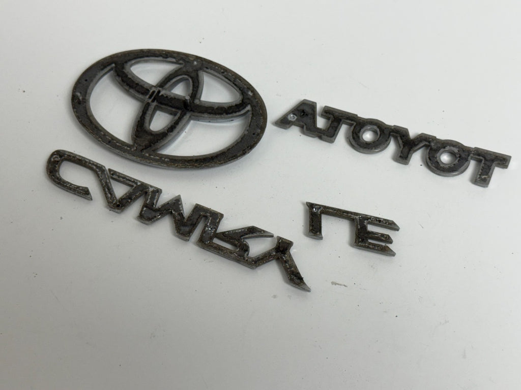 2002-2004 Toyota Camry LE XV30 OEM rear trunk emblem full set 75443-06020