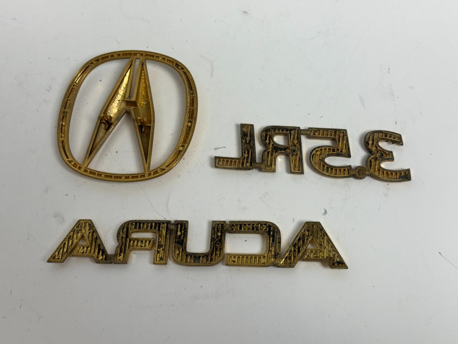 2003-2004 Acura 3.5RL rear gold package  emblem full set 75700-SZ3-A200 OEM