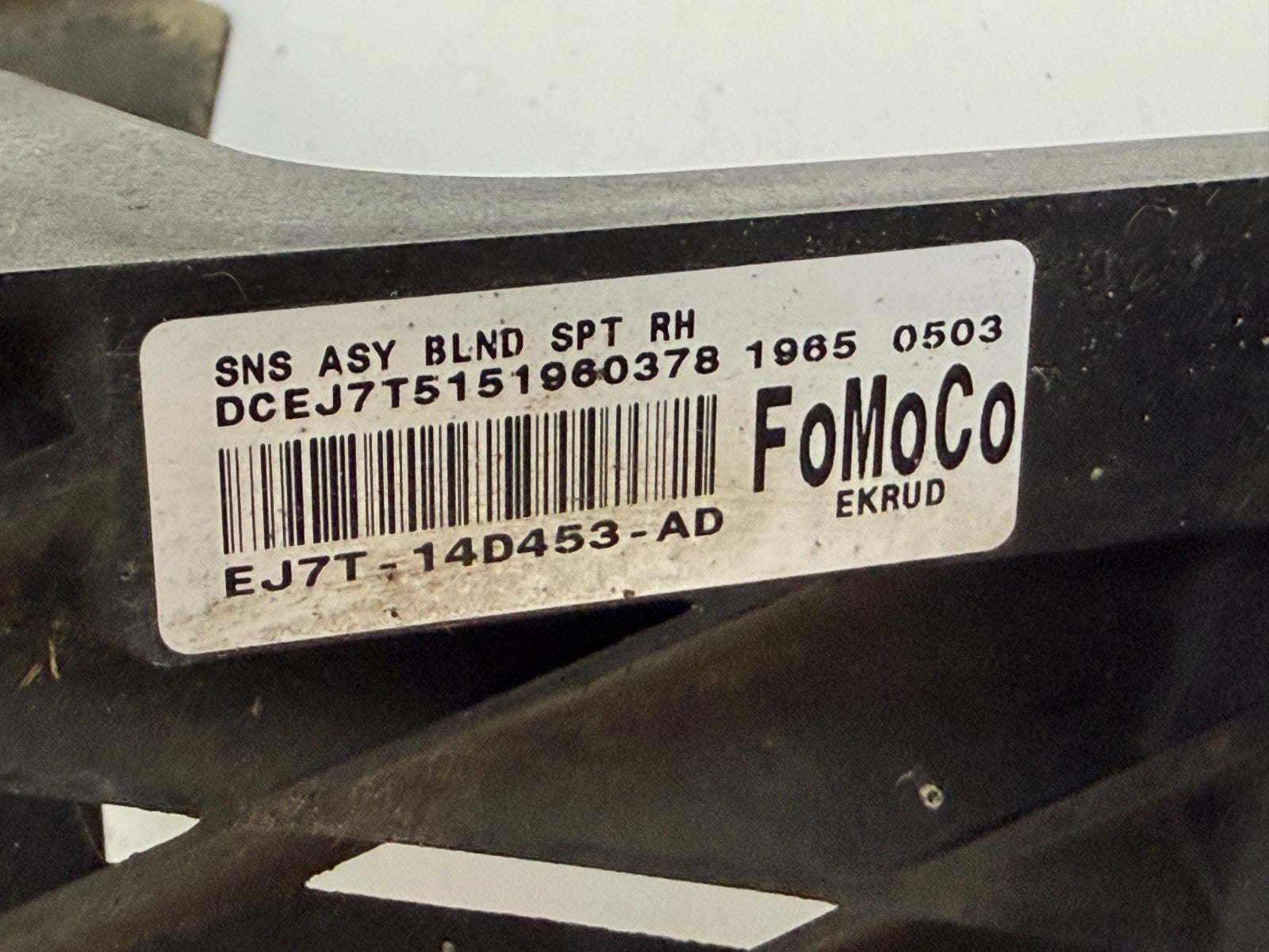 2015 2016 LINCOLN MKC BLIND SPOT RADAR SENSOR PASSENGER RIGHT EJ7T-14D453-AD OEM