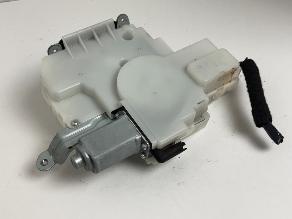 2013 - 2020 INFINITI QX60 JX35  TRUNK TAILGATE LIFTGATE LATCH LOCK ACTUATOR OEM