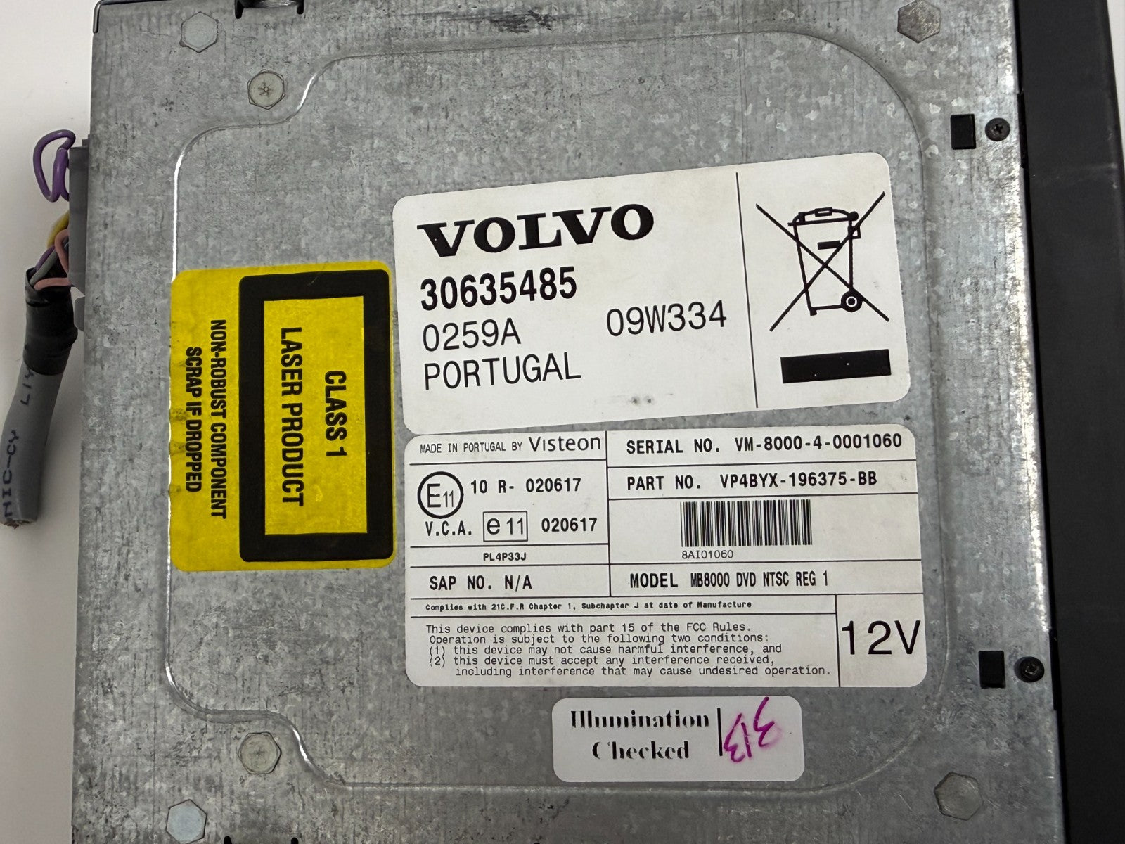 2003-2006 VOLVO XC90 OEM ARMREST REAR ENTERTAINMENT DVD PLAYER MB8000 DVD