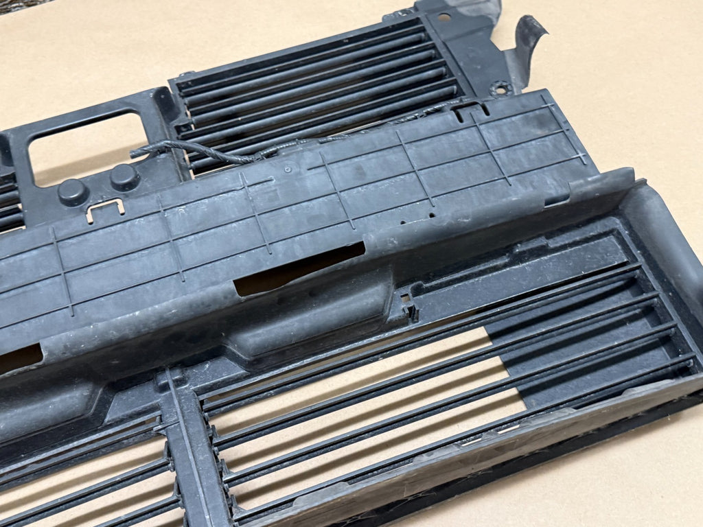 2013-2016 LINCOLN MKZ OEM Radiator Grille Active Shutter Assembly w/ Motor