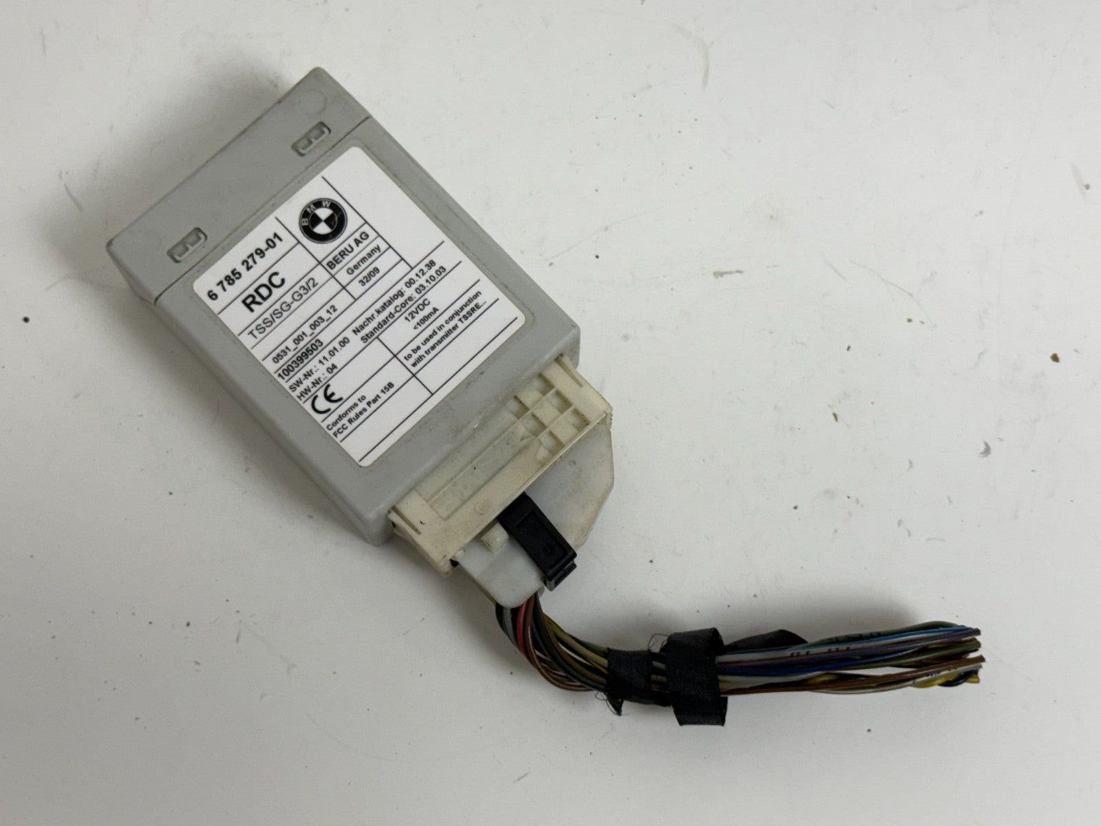 2007-2010 BMW 1 3 5 6 7 series OEM RDC TIRE PRESSURE MODULE with connector