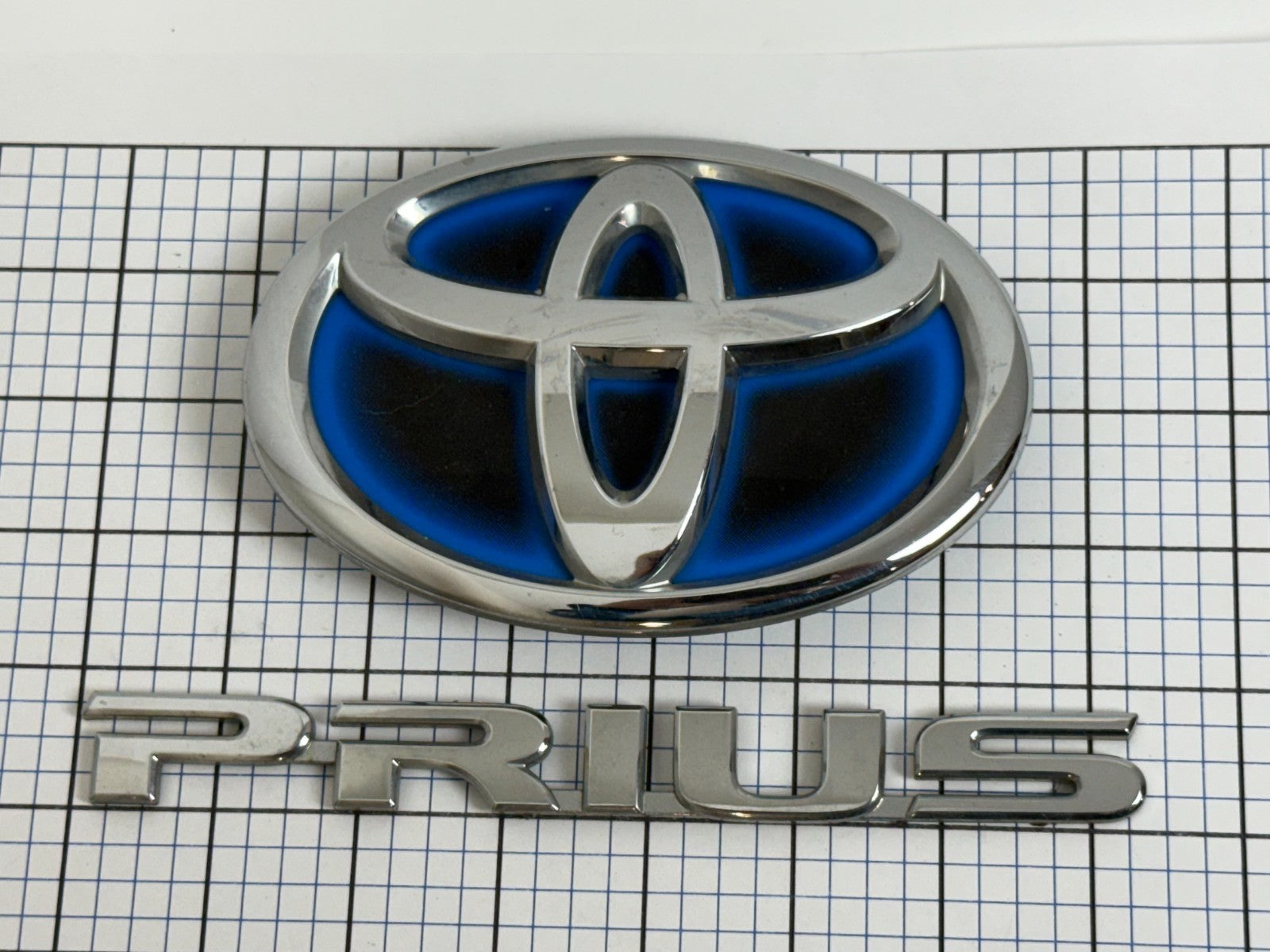 2010-2015 Toyota PRIUS XW30 OEM rear liftgate emblem set 75442-47020