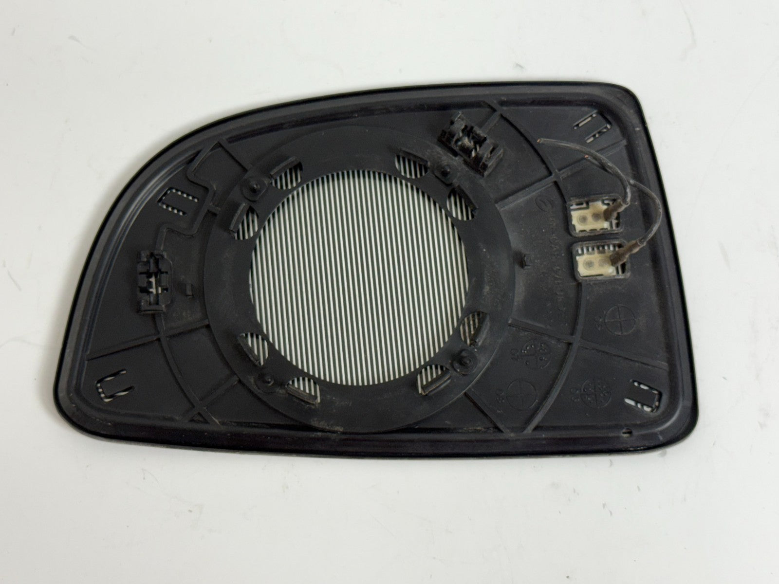 2007-2012 KIA RONDO OEM Right Heated Mirror Glass Passenger Side
