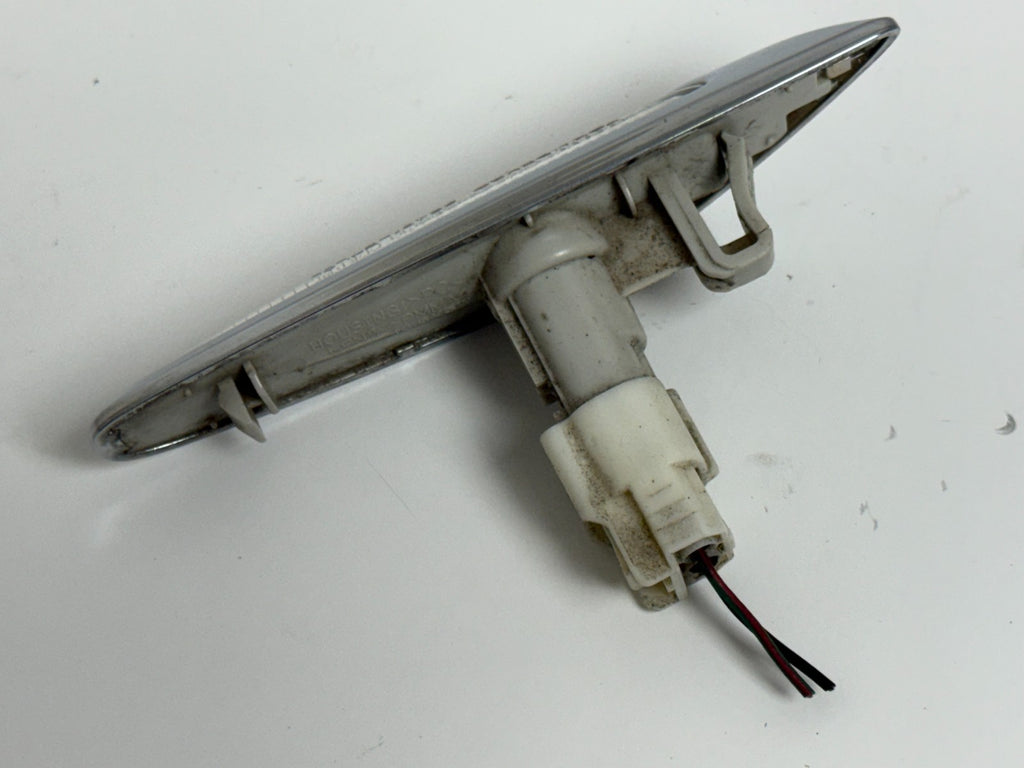 2010-2013 SUZUKI KIZASHI OEM Left front fender side marker light lamp LH