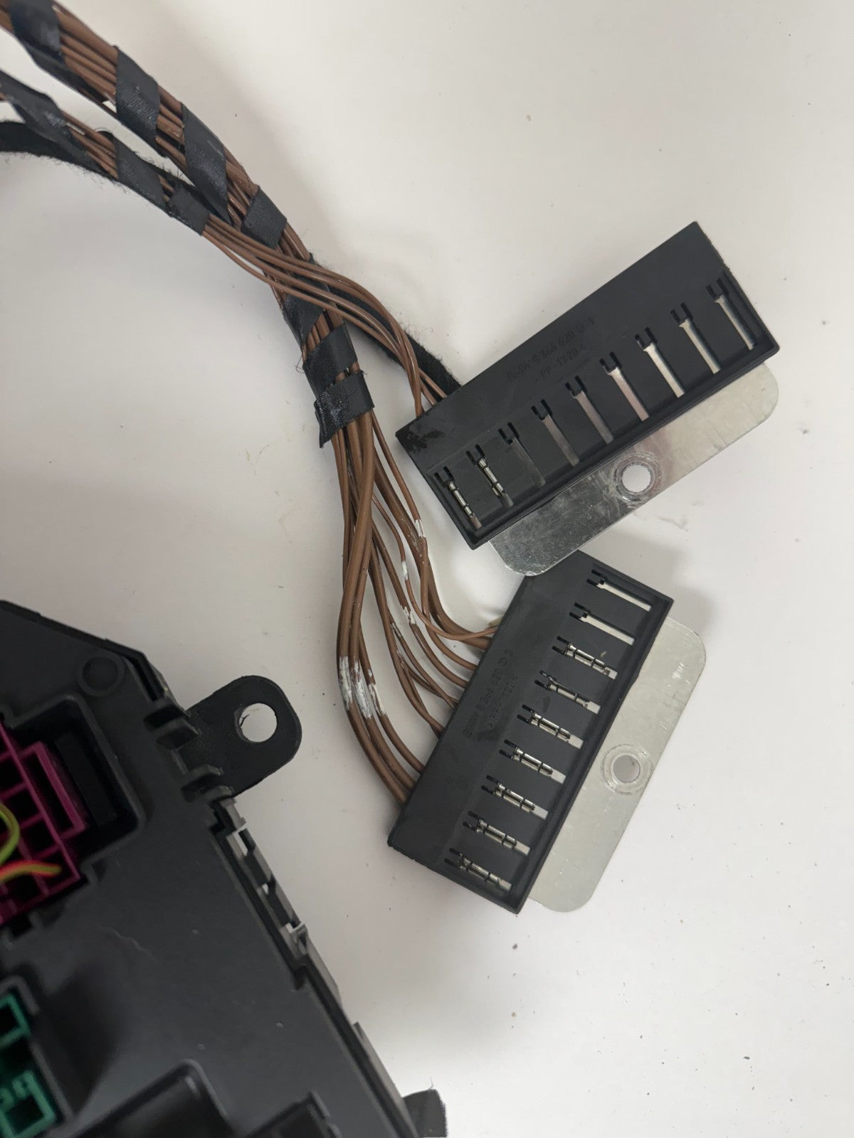 2010-2017 BMW F10 528 535 M5 Rear Fuse Box OEM 9264924 with Harness