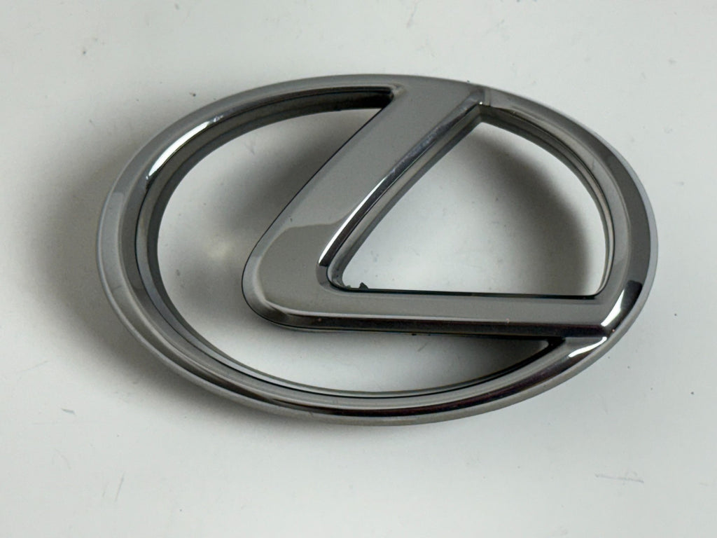 2004-2009 Lexus RX330 RX400h front grille emblem  OEM 75311-48070