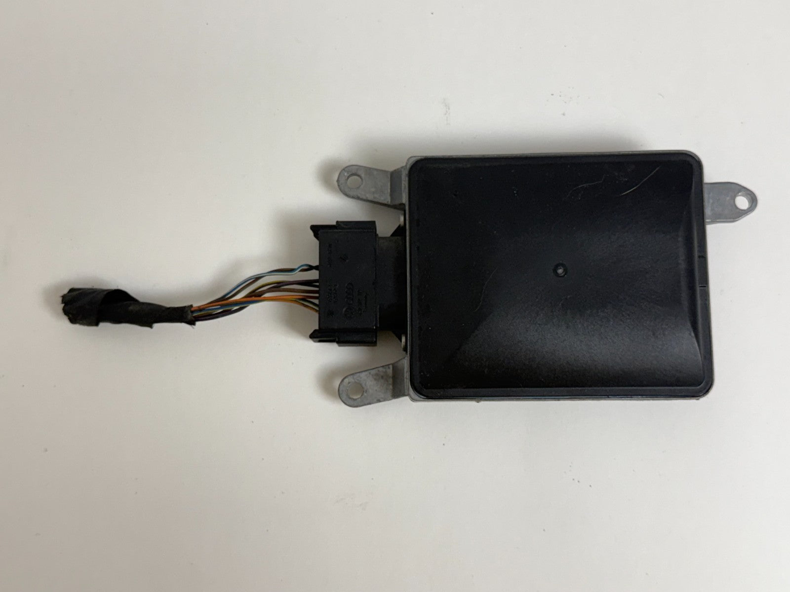 2015-2018 Audi Q3 Left Blind Spot Lane Change Radar Module 8U0907568F OEM