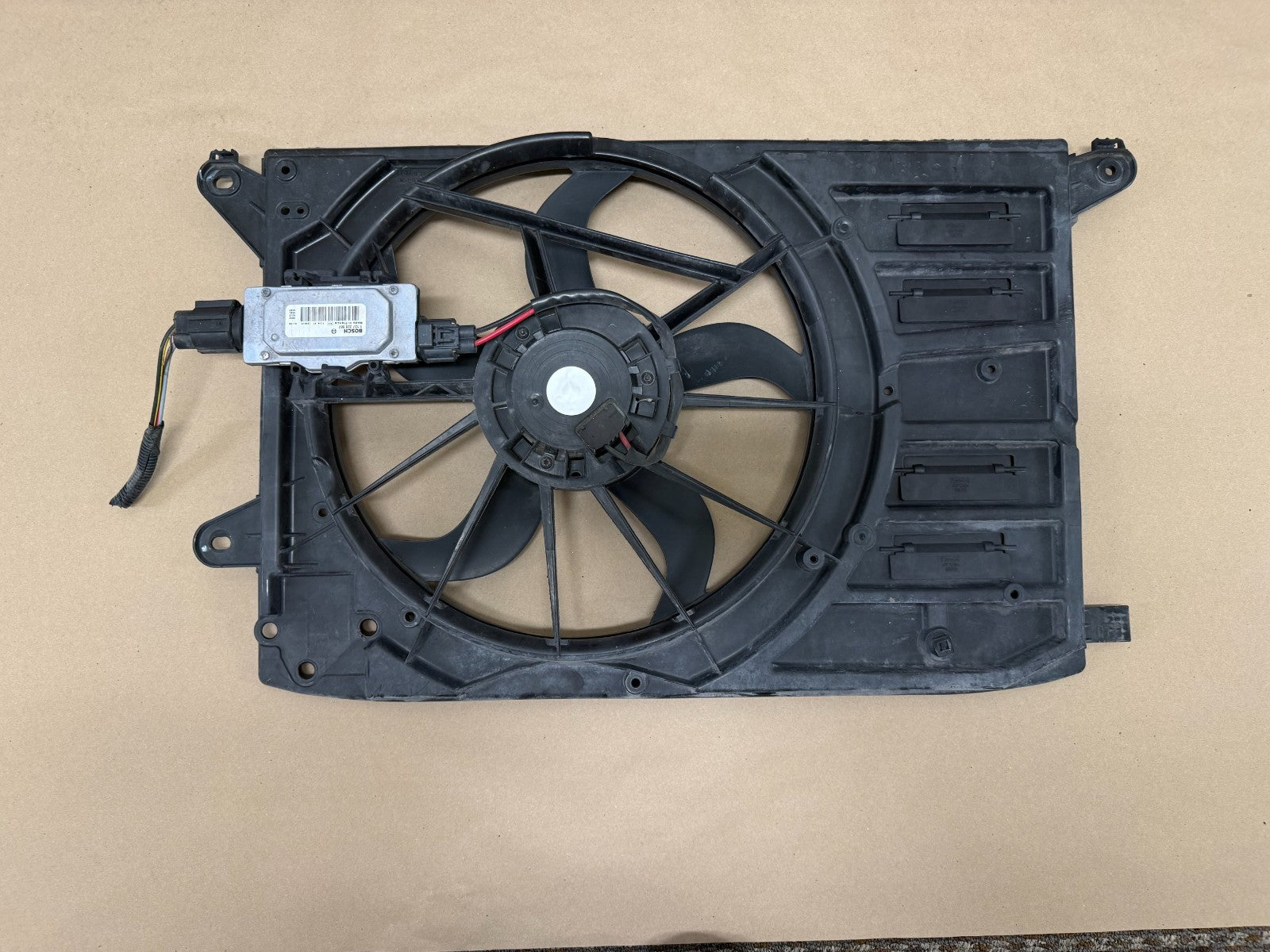 2013-2018 Ford C-Max Hybrid Energi Radiator Cooling Fan DM58-8C607-A OEM