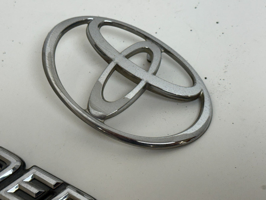 1990-1995 Toyota 4Runner V6 SR5 OEM rear liftgate emblem set 75441-89103