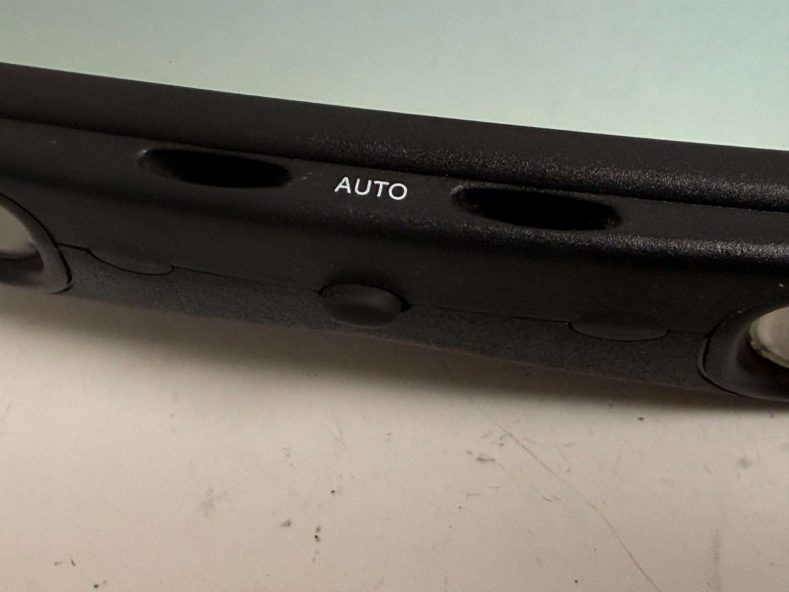 2000-2004 Volvo C70 Interior Rear View Mirror Auto Dim Map Lights 8614006 OEM