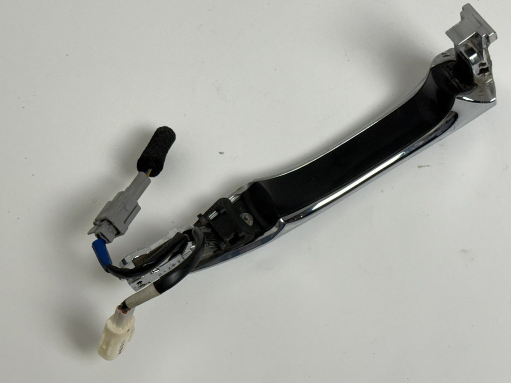 2011-2019 Infiniti Q70 Front Left Driver Side Exterior Door Handle broken jack