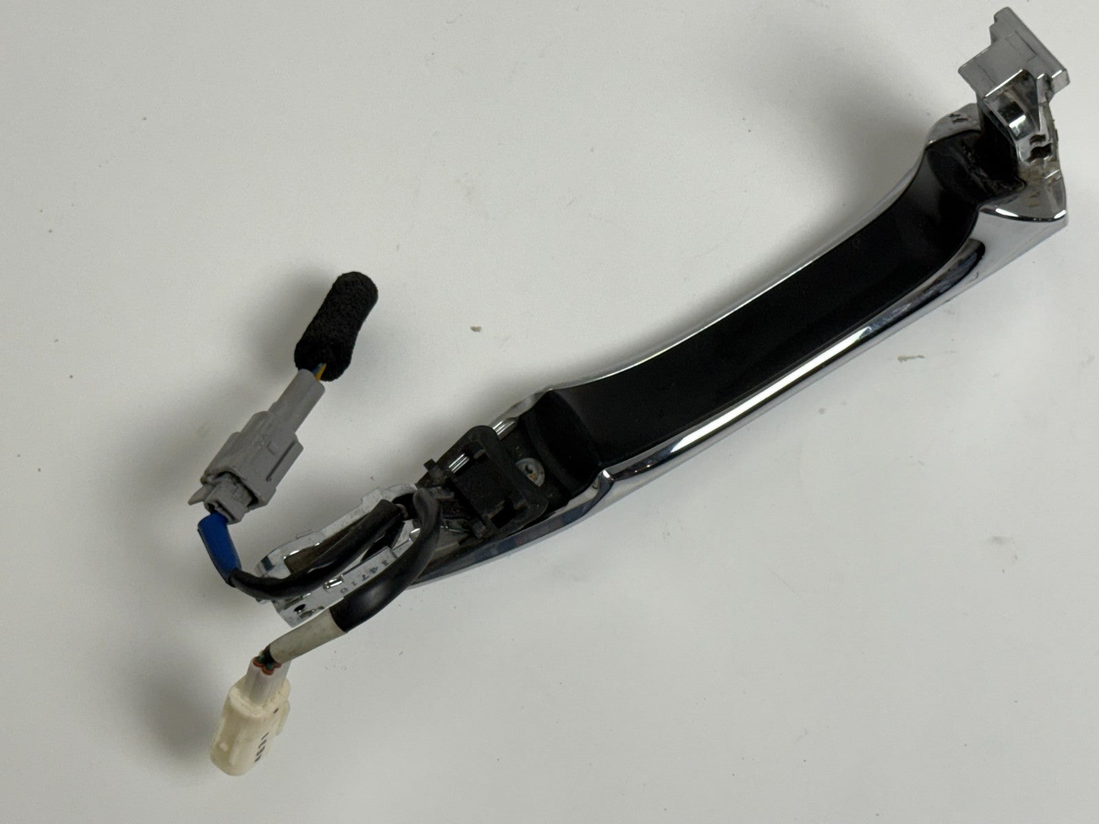 2011-2019 Infiniti Q70 Front Left Driver Side Exterior Door Handle broken jack