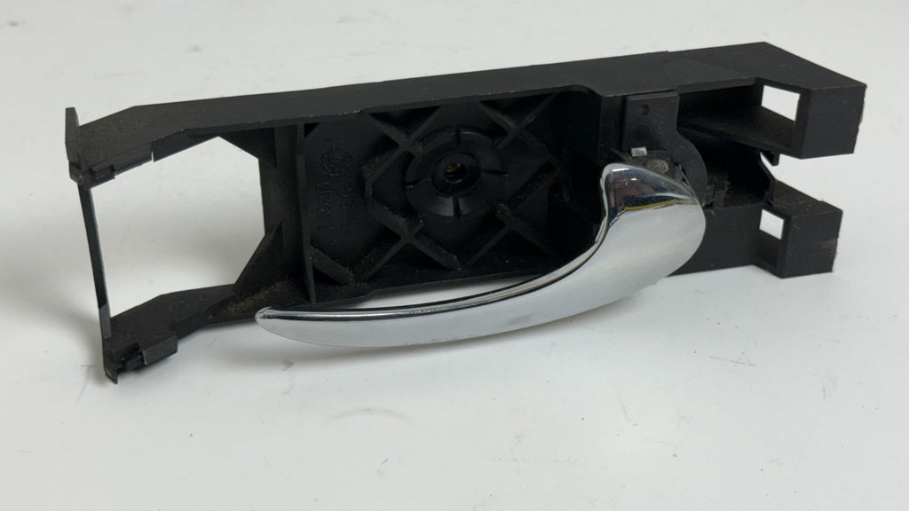 JAGUAR XJ8 2000 RIGHT SIDE FRONT REAR INTERIOR PASSENGER DOOR HANDLE 98 00 01 02