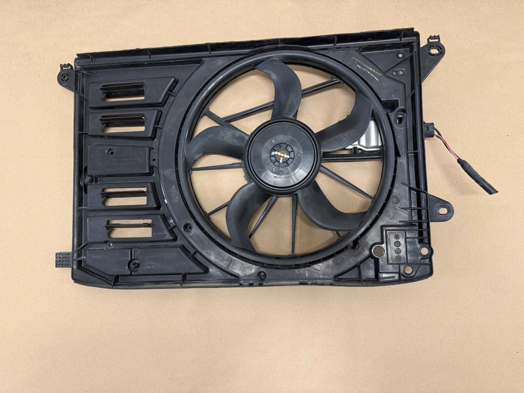 2013-2018 Ford C-Max Hybrid Energi Radiator Cooling Fan DM58-8C607-A OEM