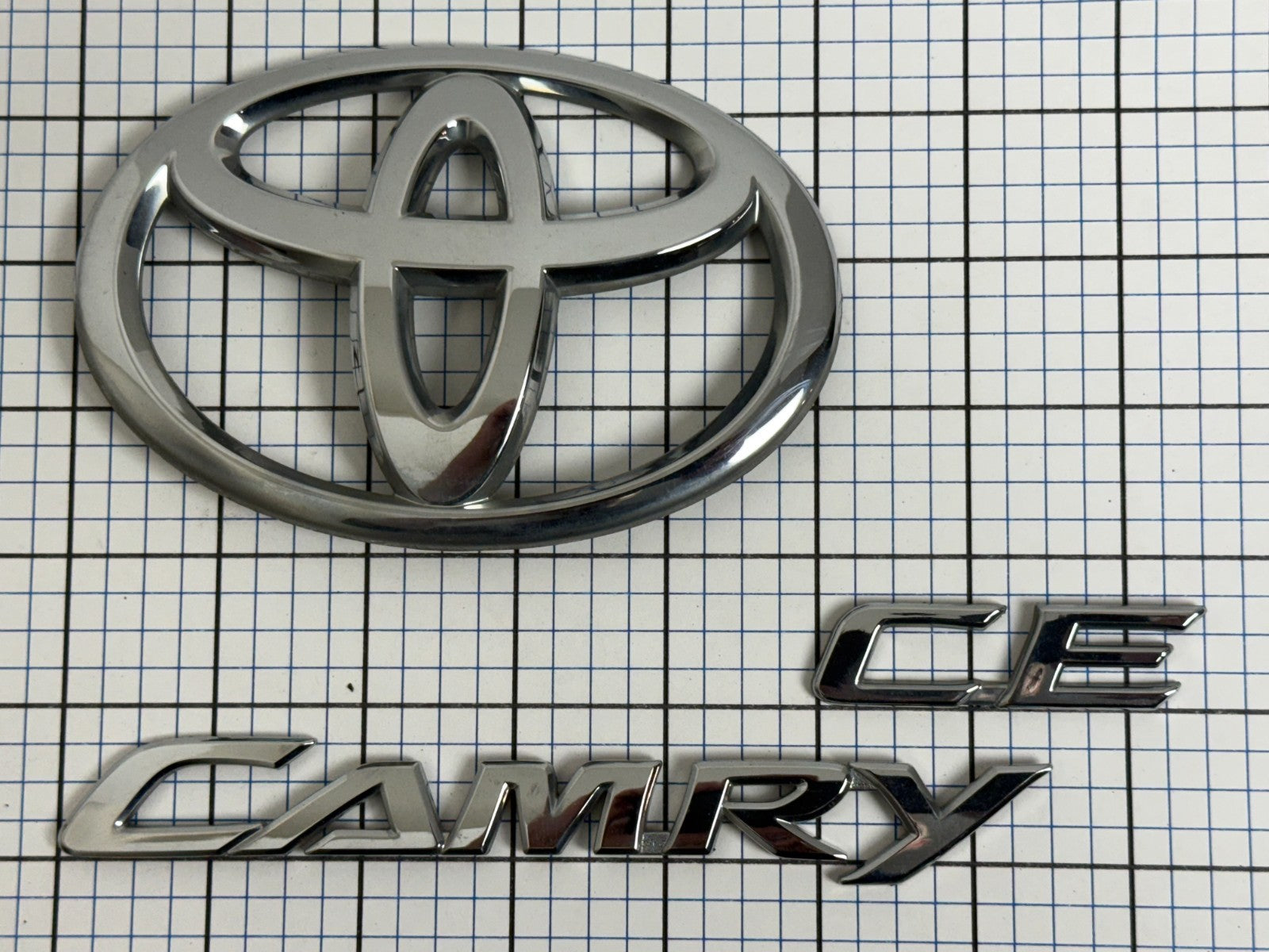 2007-2011 Toyota Camry CE XV40 OEM rear trunk emblem full set 75442-06120