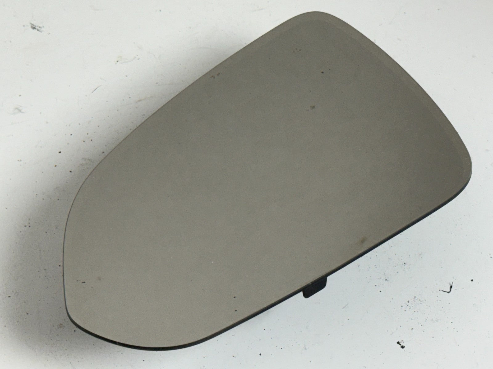 2018-2022 HYUNDAI ACCENT OEM Left Side Base Mirror Glass Driver scratched
