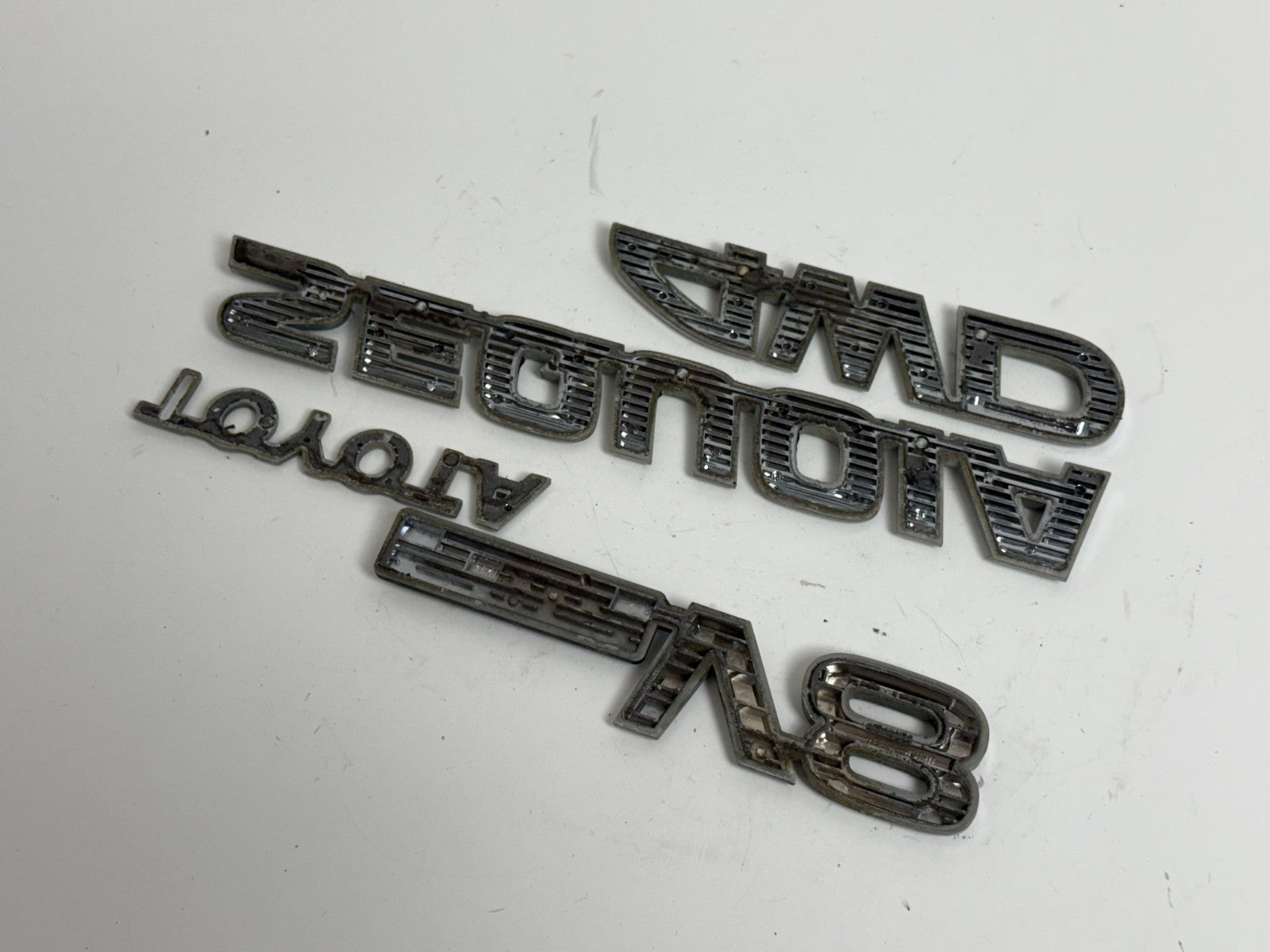 2001-2007 TOYOTA SEQUOIA iFORCE V8 4WD OEM REAR EMBLEM SET 75443-34010
